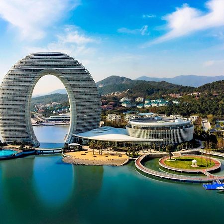 Sheraton Huzhou Taihu Lake Hot Spring Resort & Spa Exteriör bild