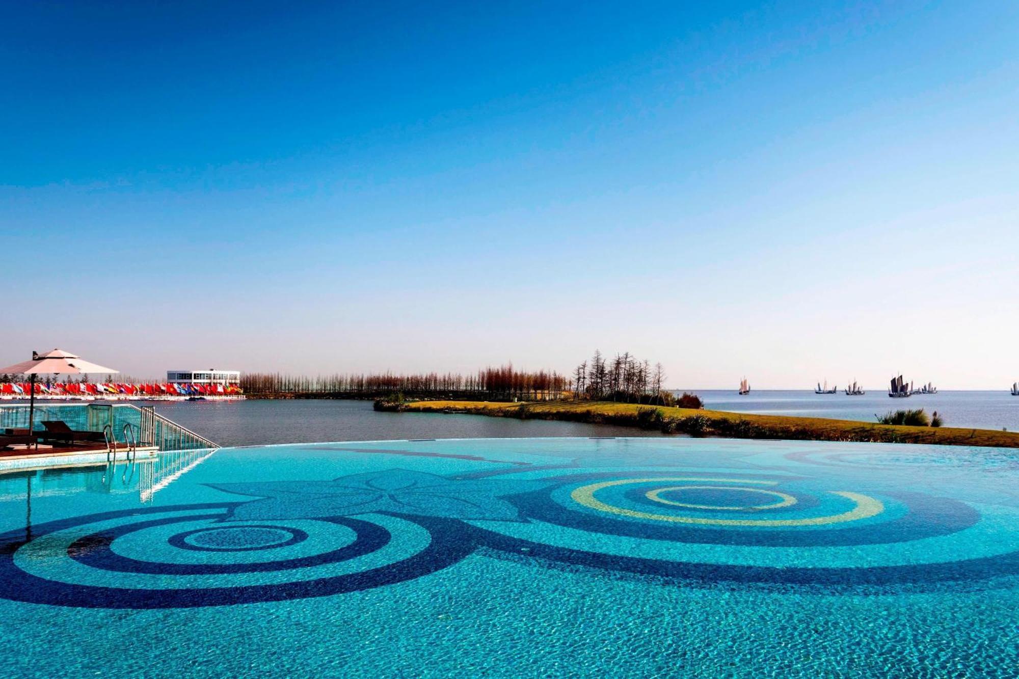Sheraton Huzhou Taihu Lake Hot Spring Resort & Spa Exteriör bild