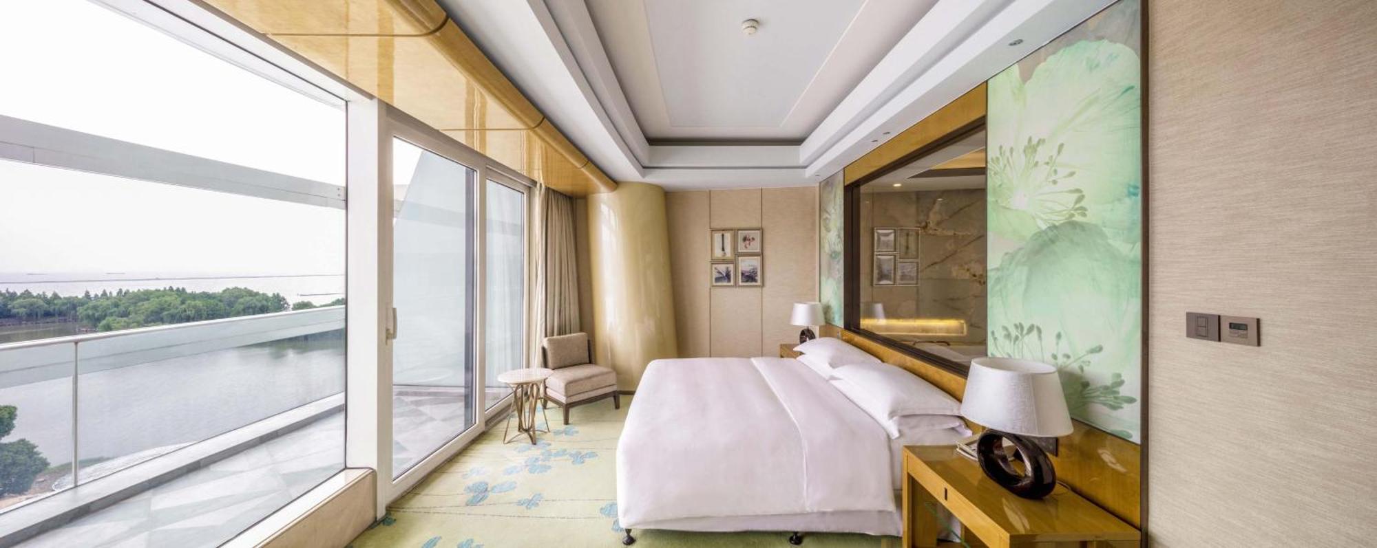Sheraton Huzhou Taihu Lake Hot Spring Resort & Spa Exteriör bild